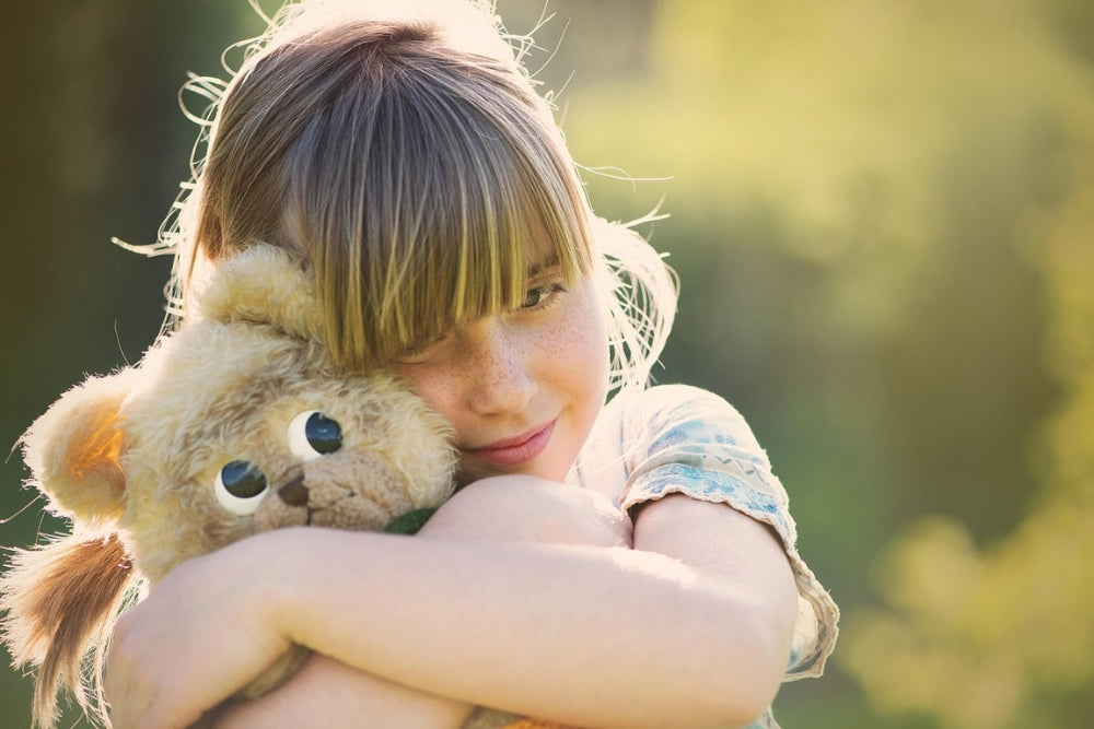 Pourquoi les enfants dorment-ils mieux avec leurs Toutous ?